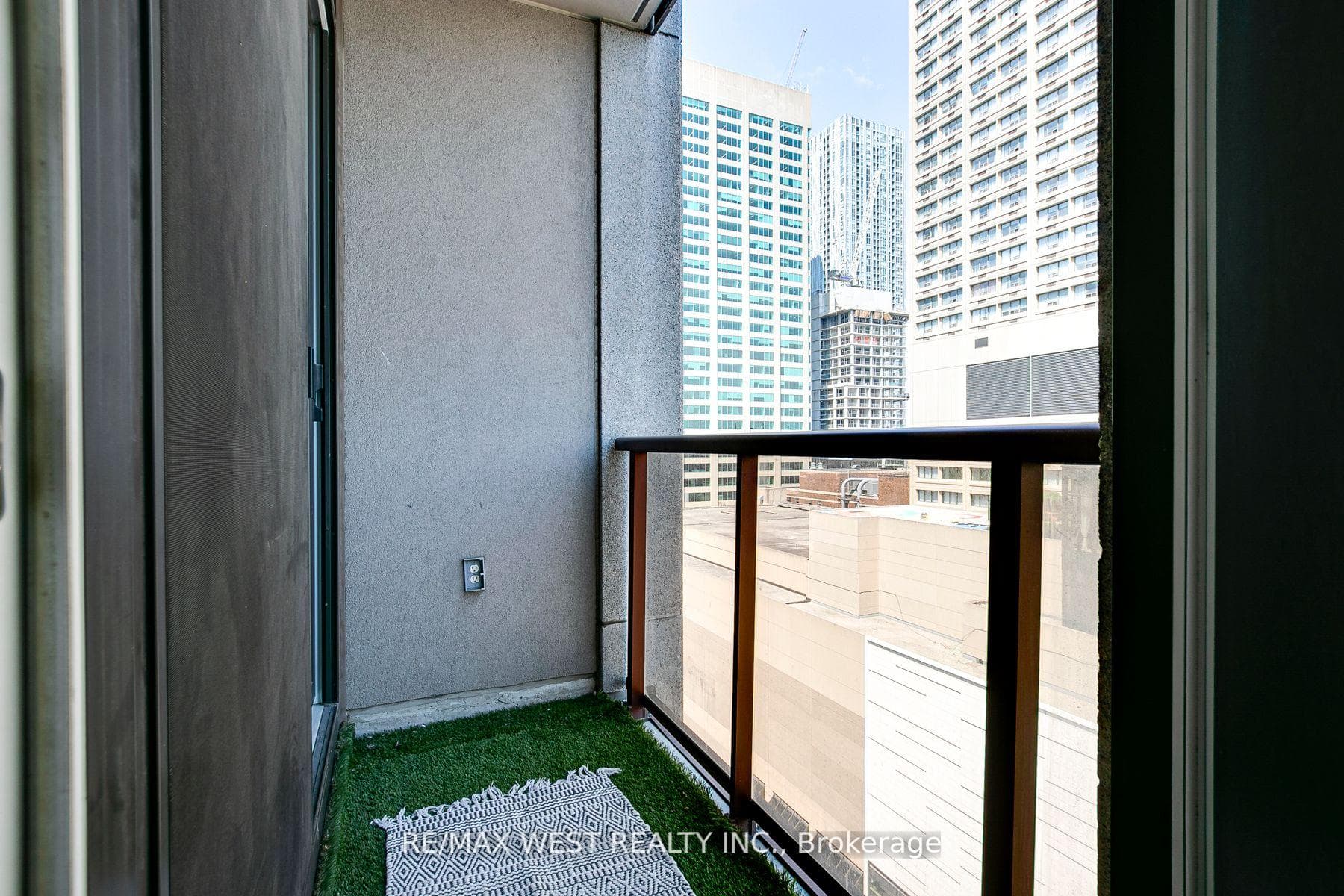 85 Bloor Street Unit 1503 photo 13