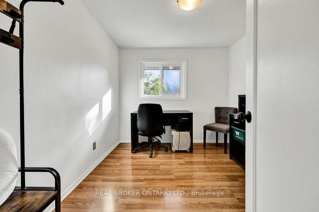 222 Mausser Avenue photo 16