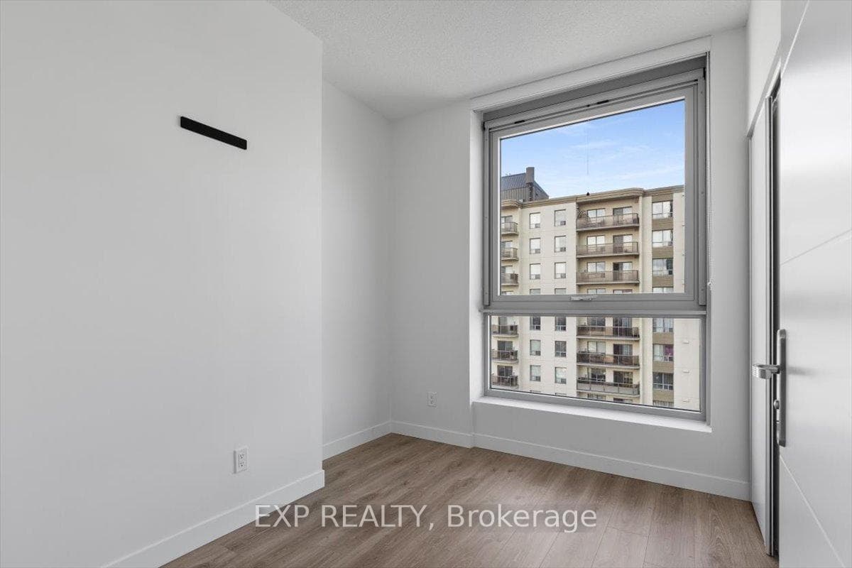 60 Frederick Street Unit 1407 photo 17
