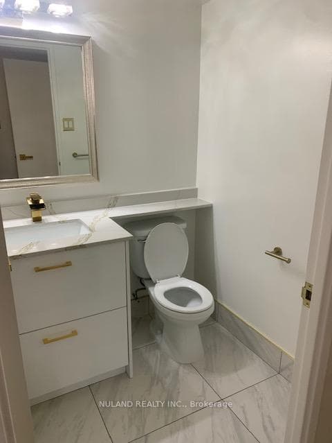 40 Sunrise Avenue Unit 104 photo 10