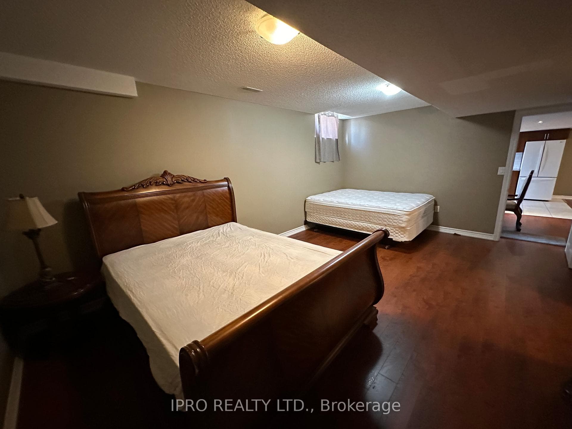 3092 Richview Boulevard Unit (Lower) photo 17