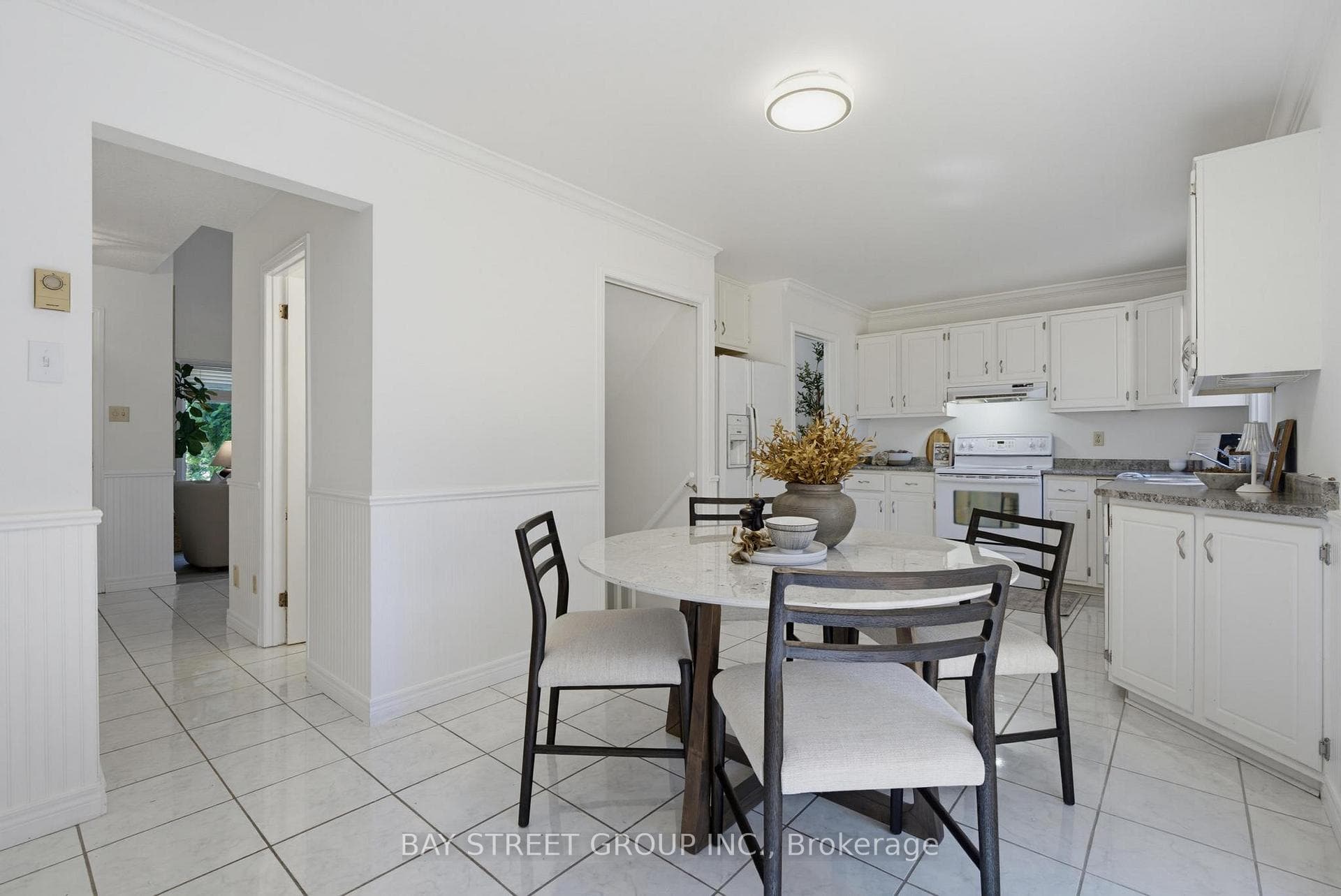 172 CHEPSTOW Close photo 14