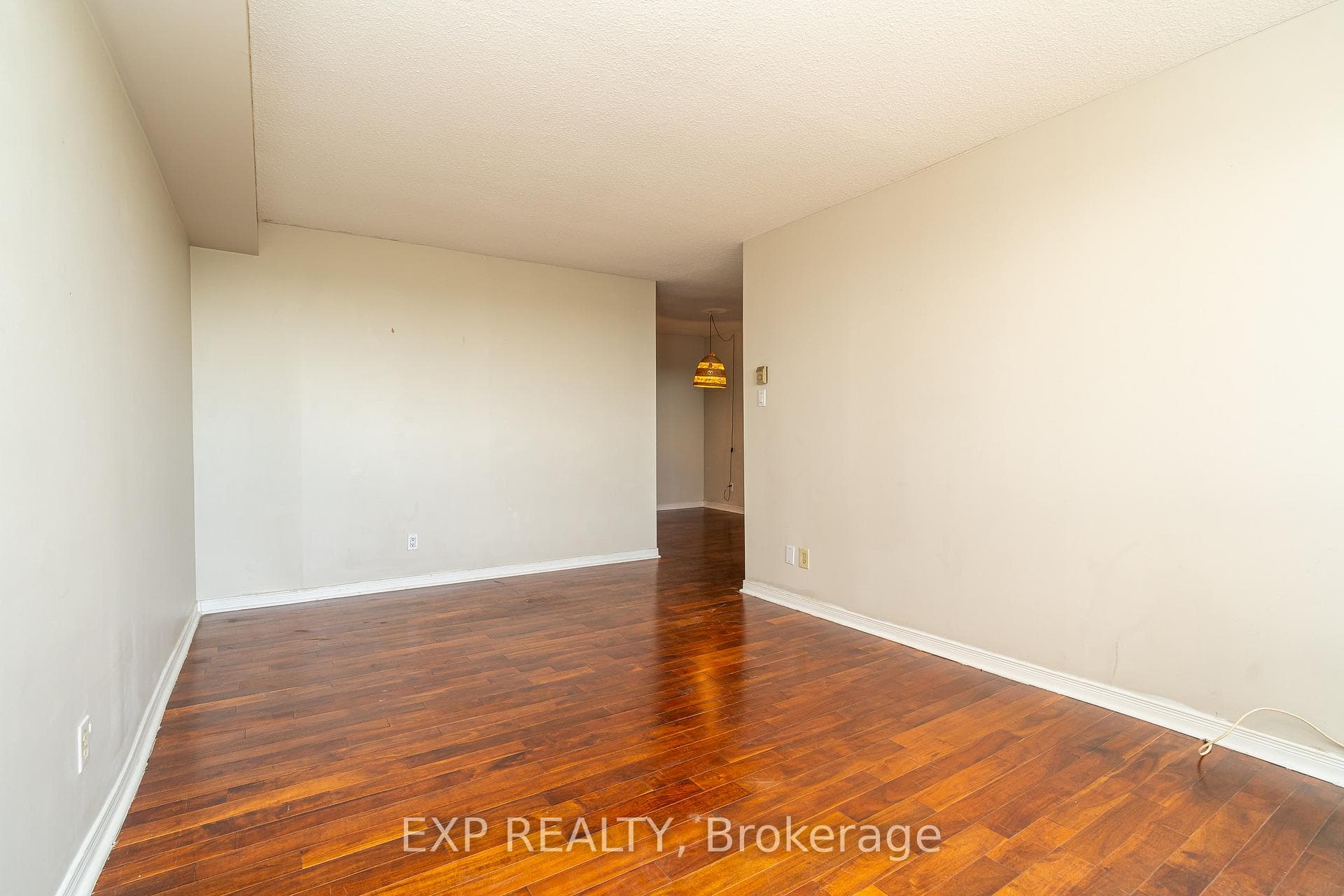 900 DYNES Road Unit 2107 photo 13