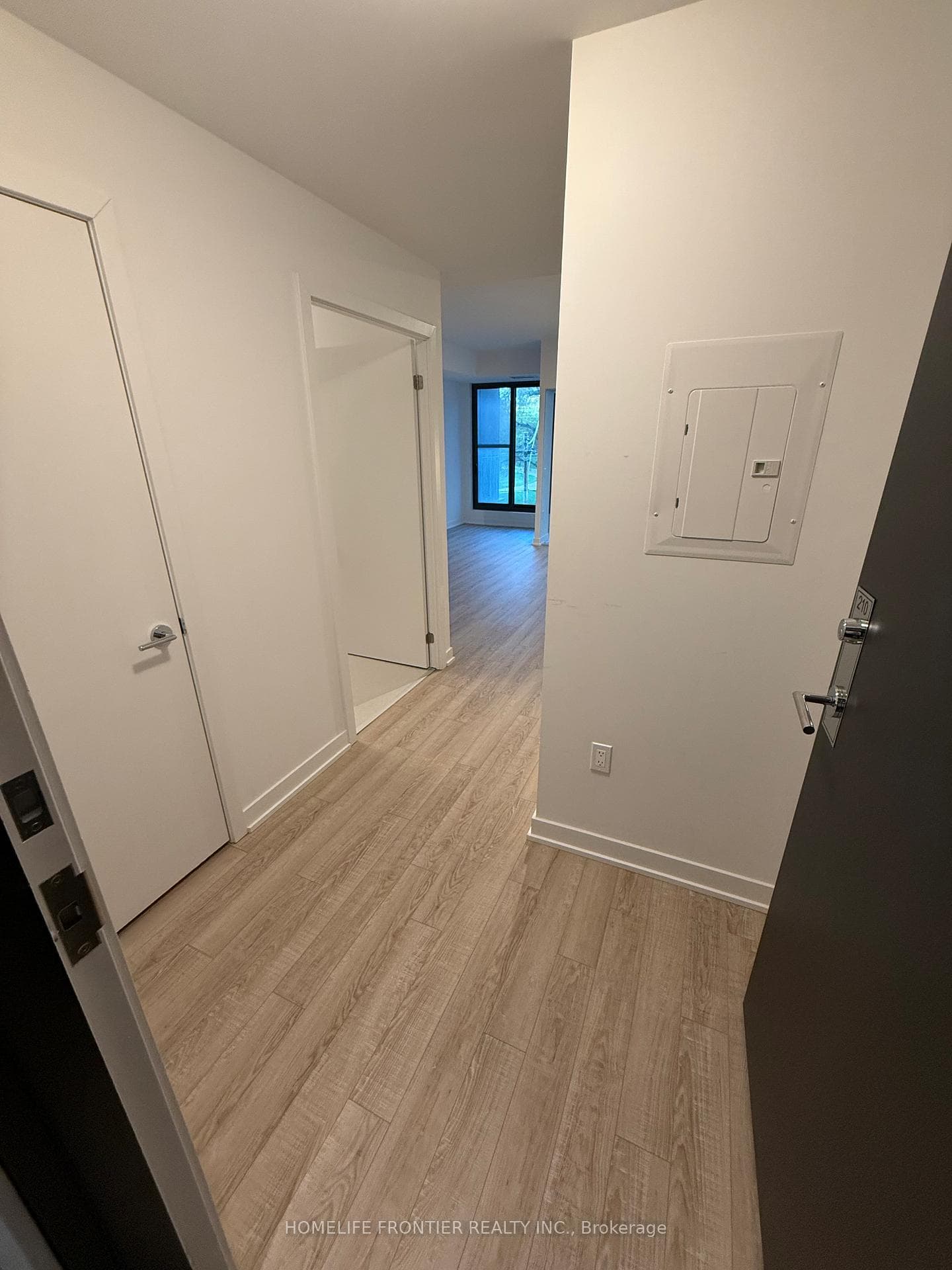 250 Lawrence Avenue Unit 210 photo 2