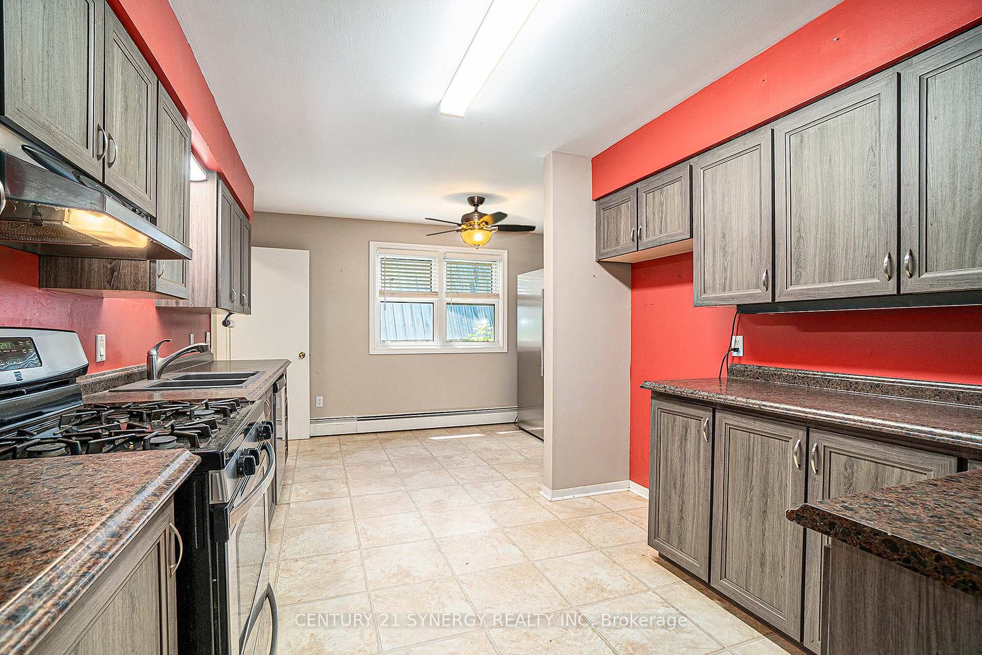 6 Strathcona Street photo 12