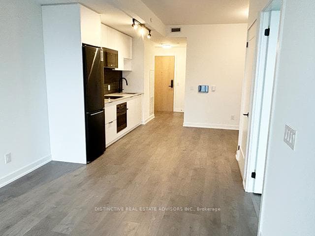 Living Area / Kitchen