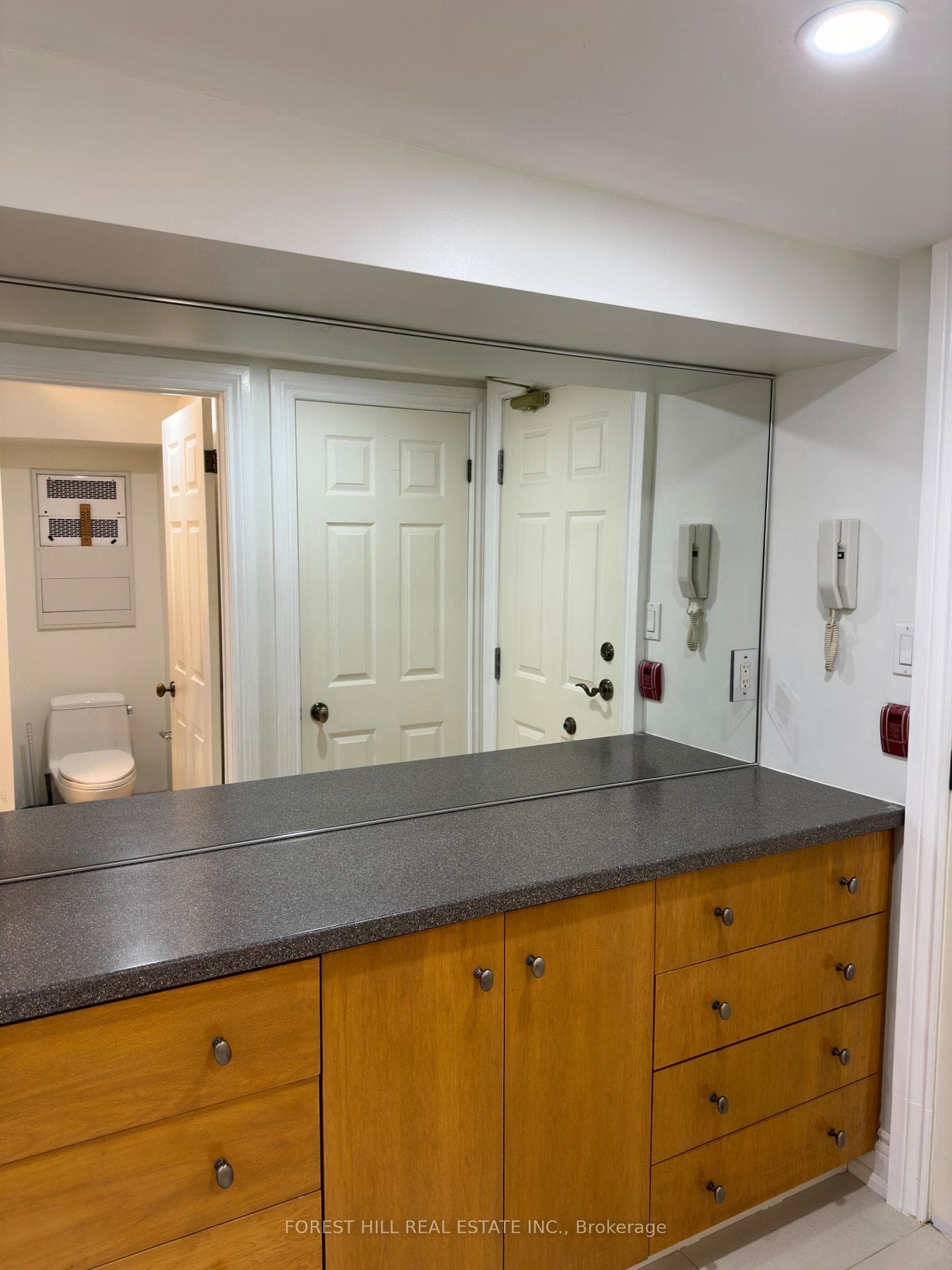 105 Balmoral Avenue Unit B1 photo 8