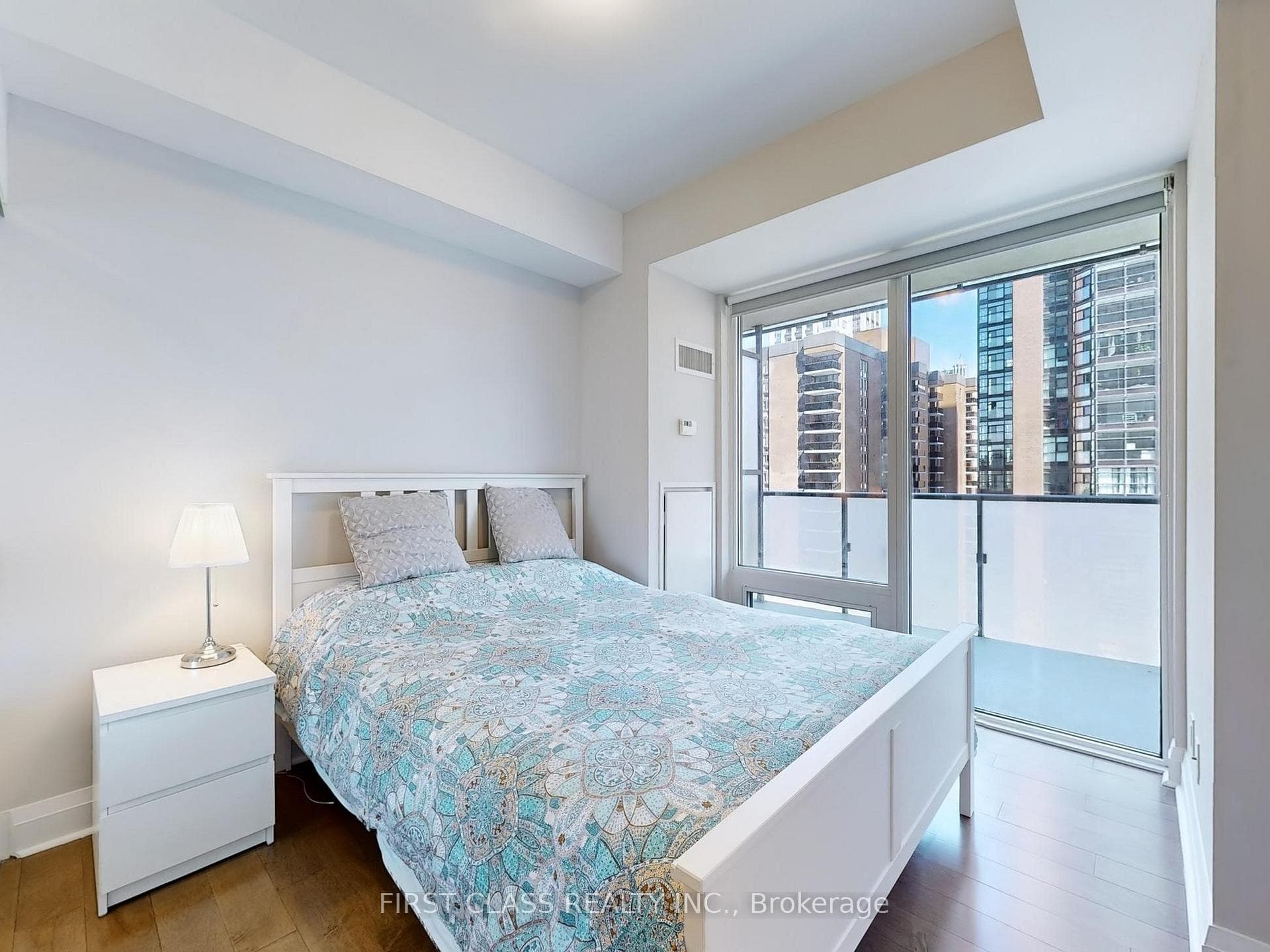 1080 Bay Street Unit 1210 photo 11