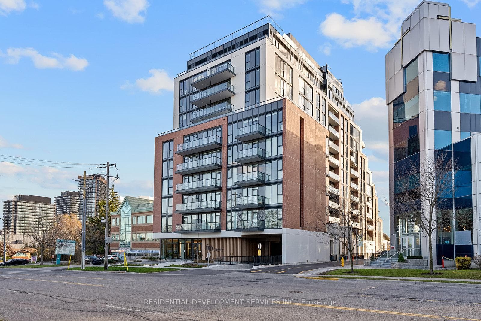 699 Sheppard Avenue Unit 1111 photo 1