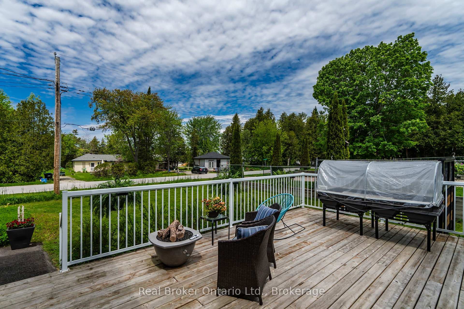 83 King Road photo 33