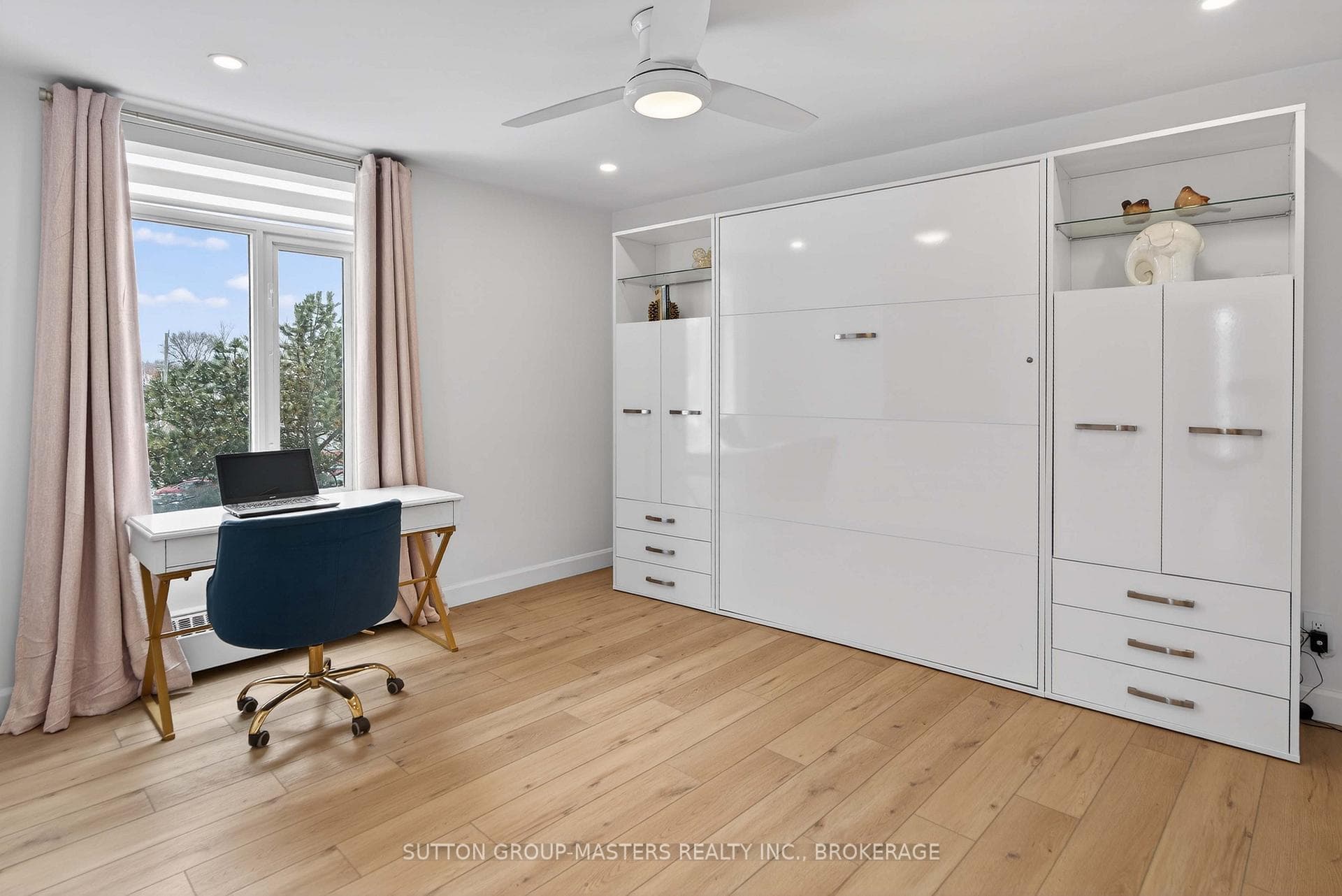 1 Mowat Avenue Unit 401 photo 19