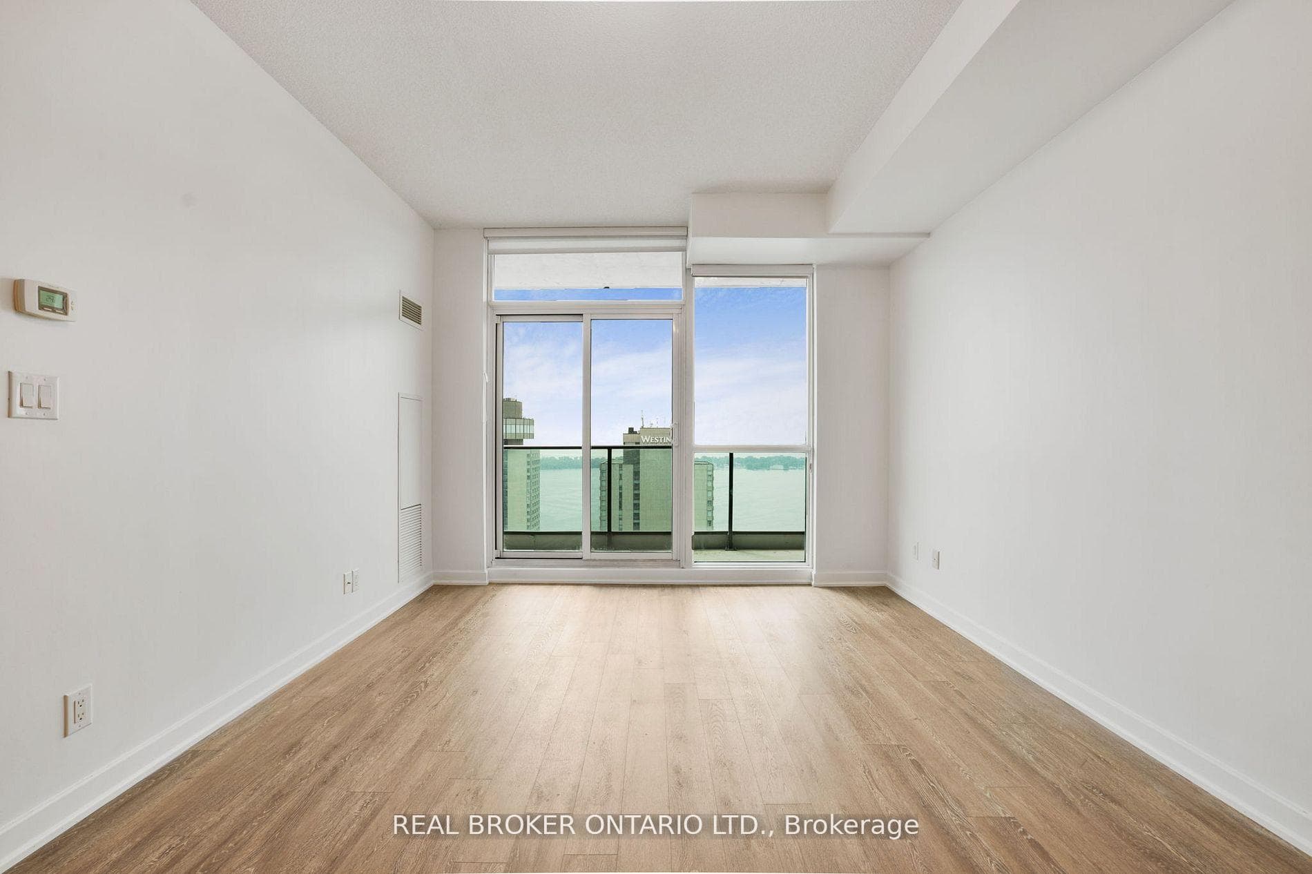 33 Bay Street Unit 3610 photo 12