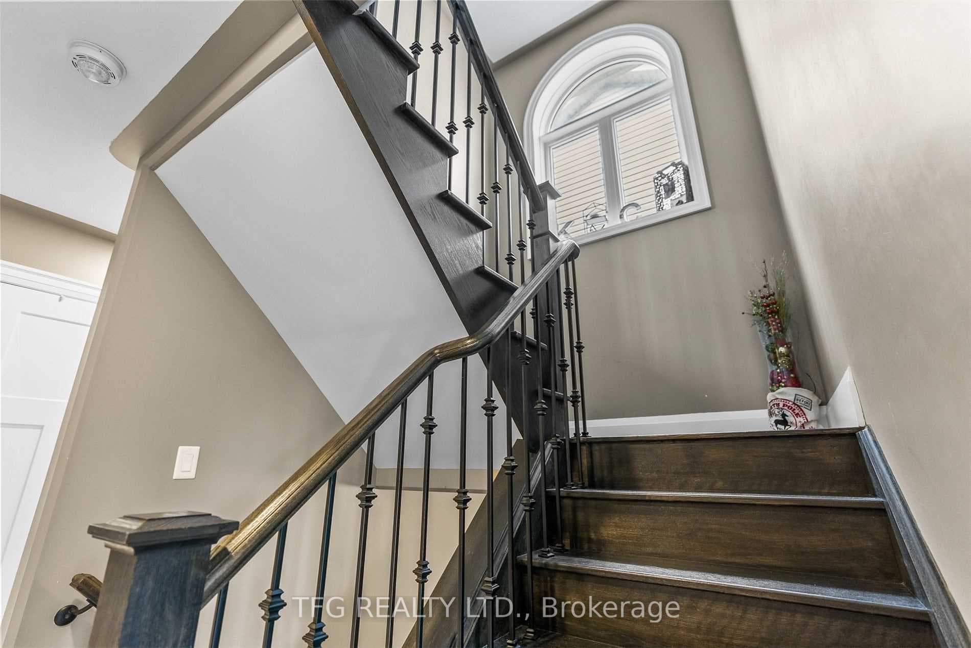 103 Mallory Street photo 8