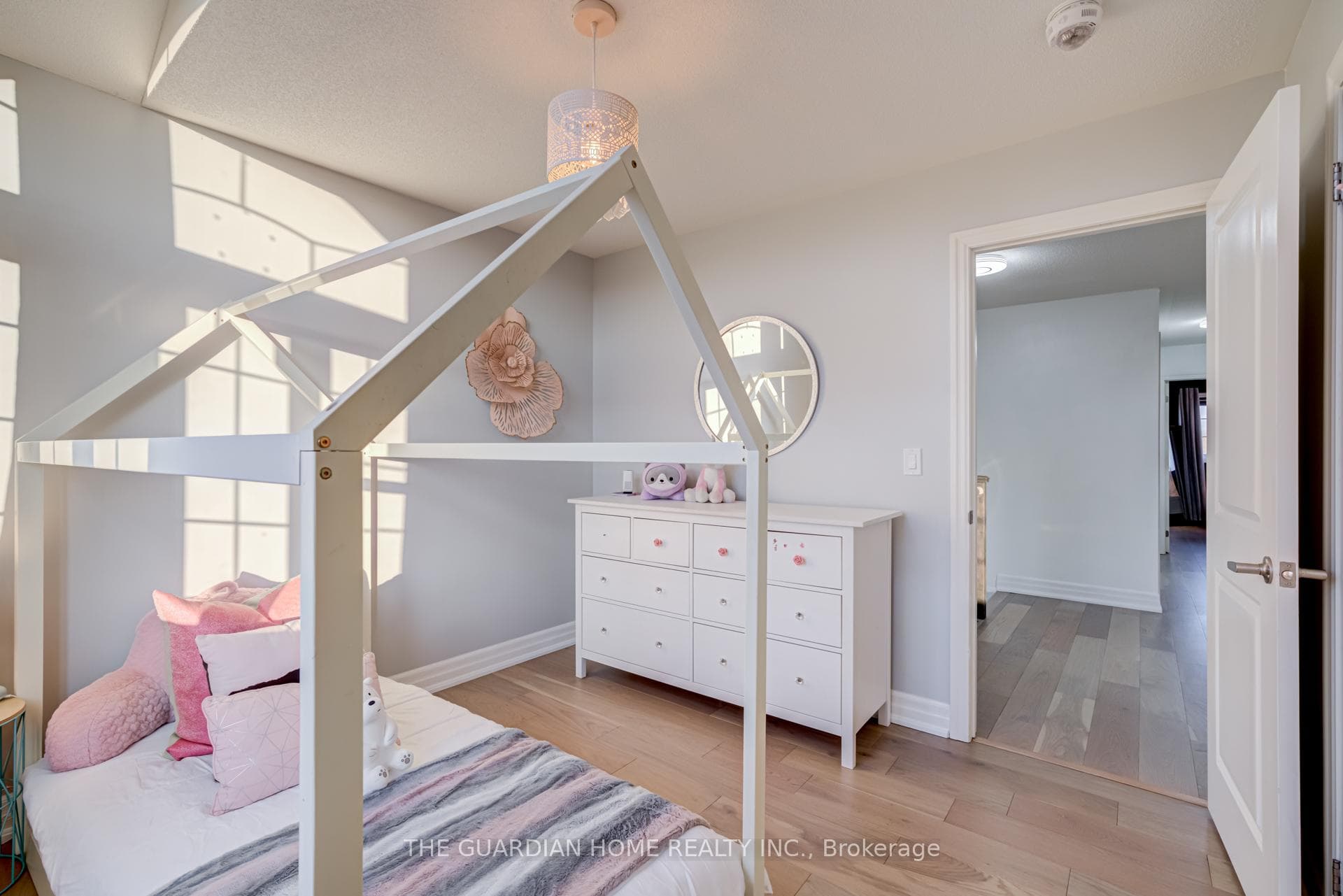 55 Purdy Place photo 22