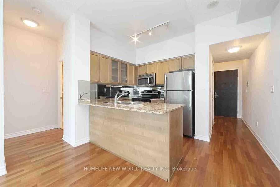 761 Bay Street Unit 3813 photo 9