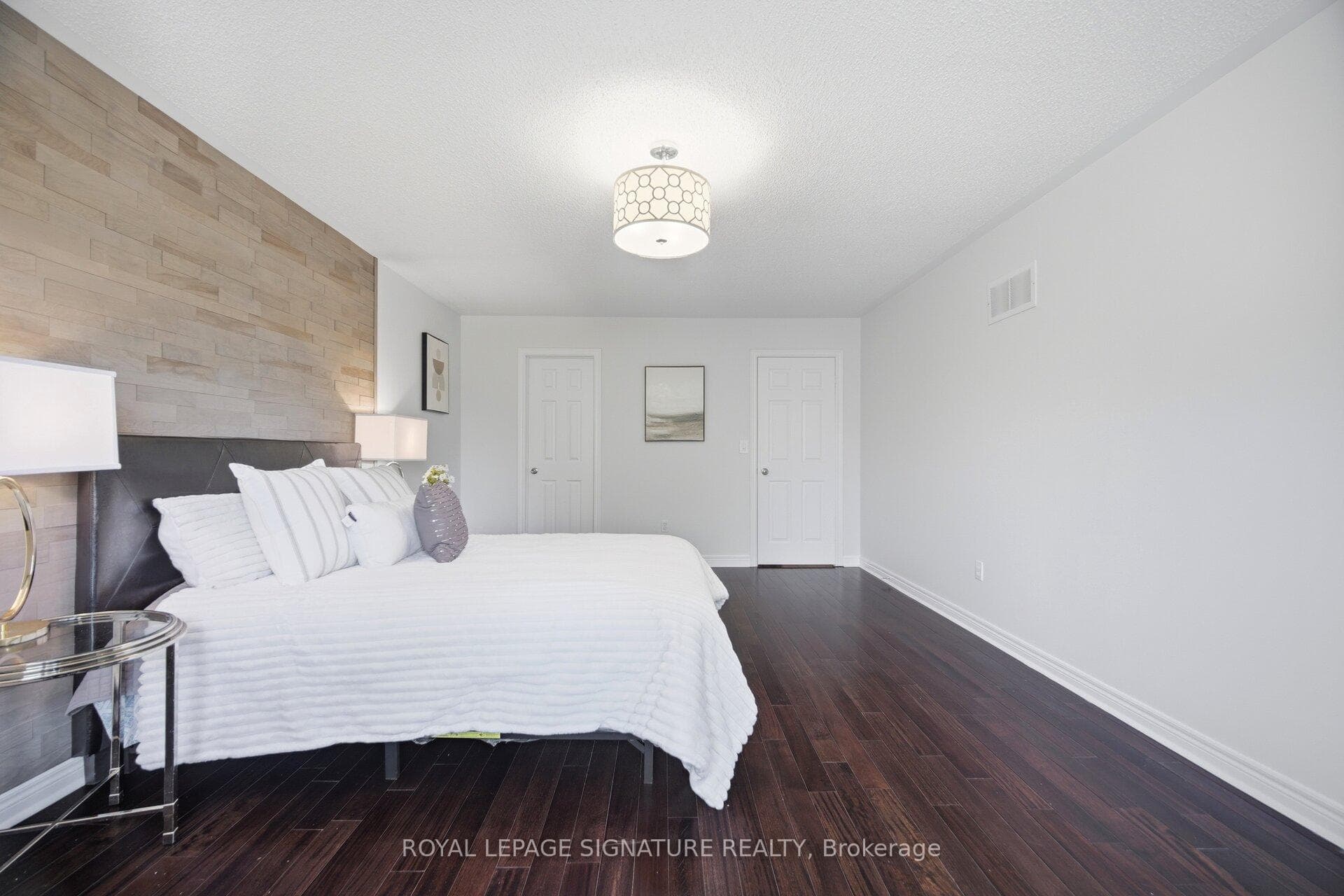 901 Knotty Pine Grove photo 22
