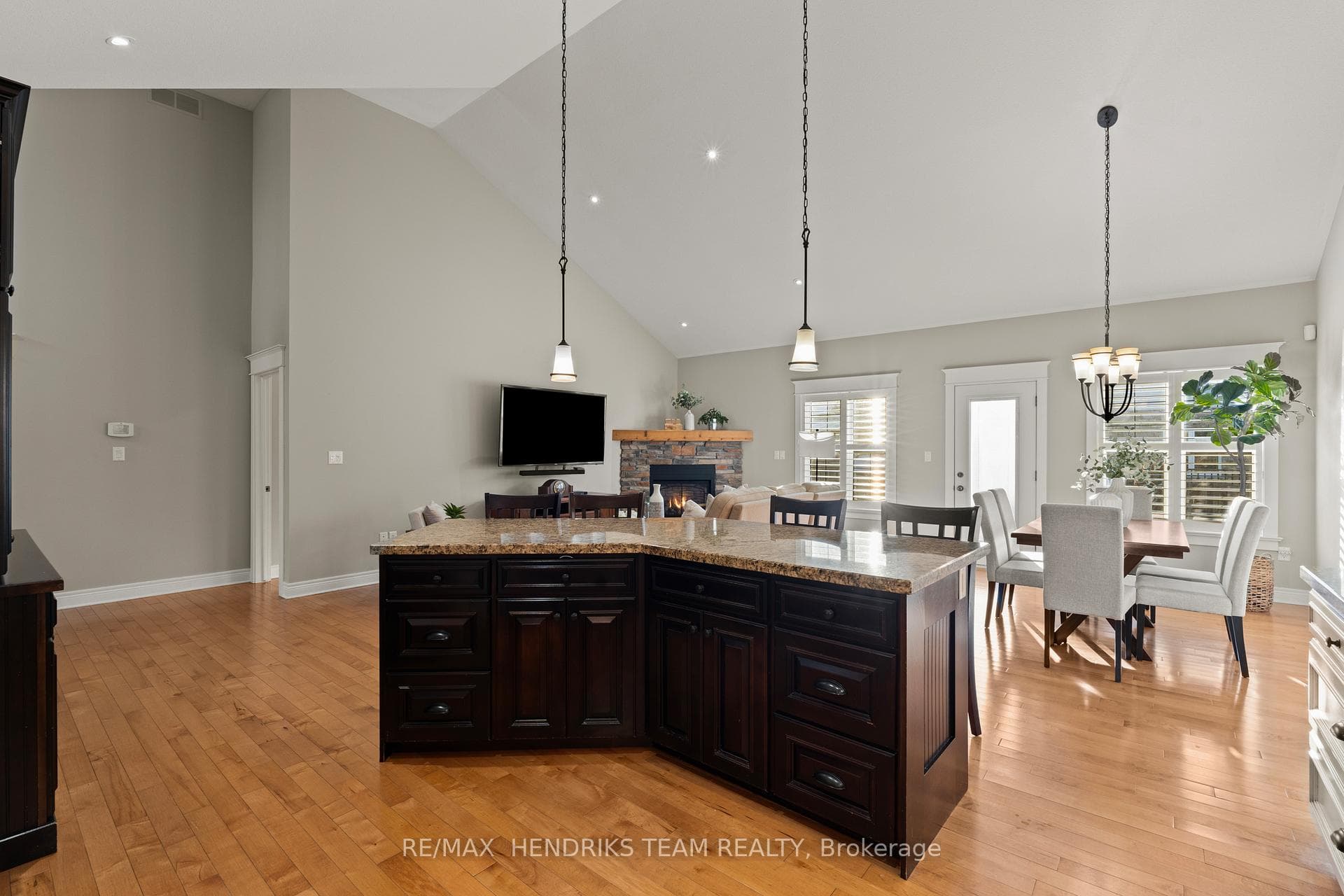 5 Mclean Court photo 18