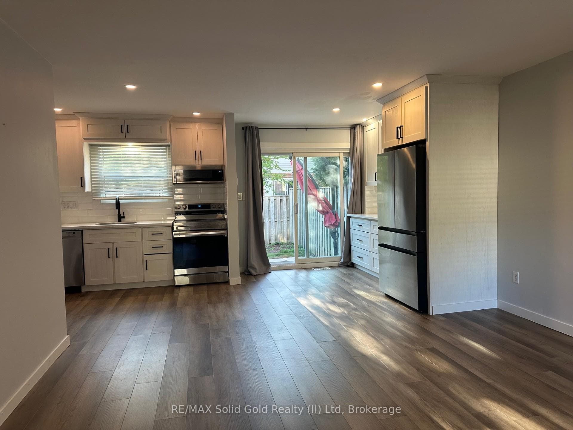 440 Pioneer Drive Unit 8 photo 8