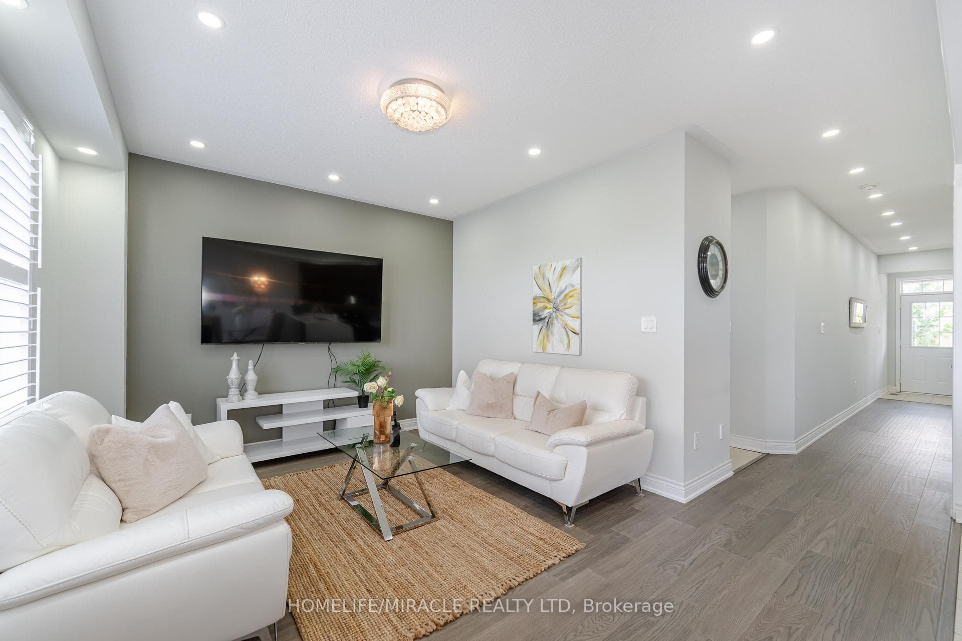 12 Robert Parkinson Drive photo 16