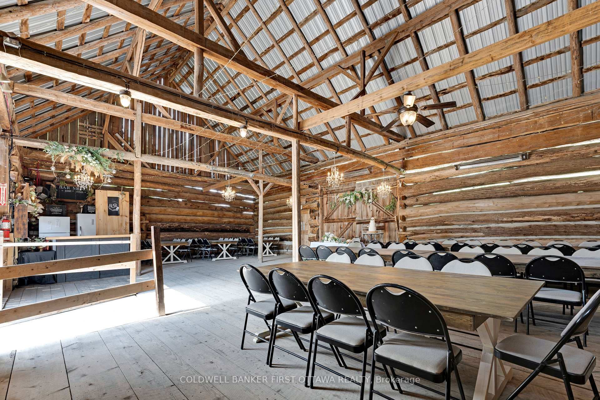 Main reception barn. Seats 75-100