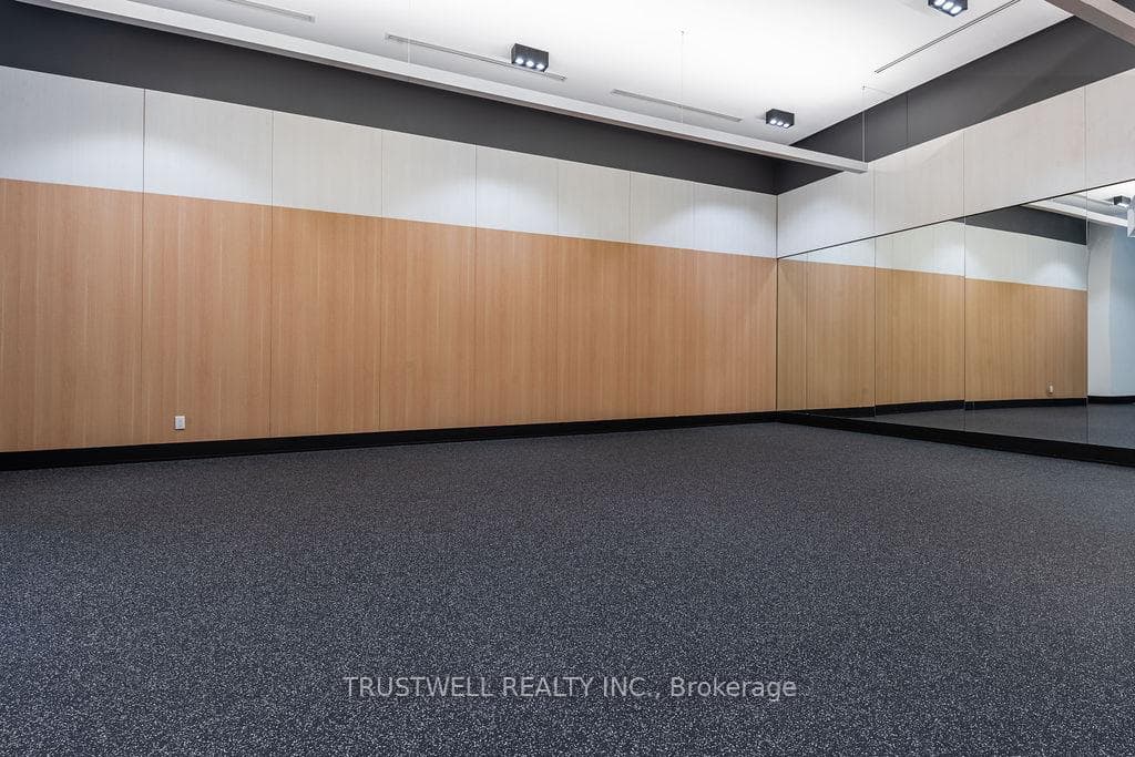 38 Simcoe Promenade Unit 407 photo 15