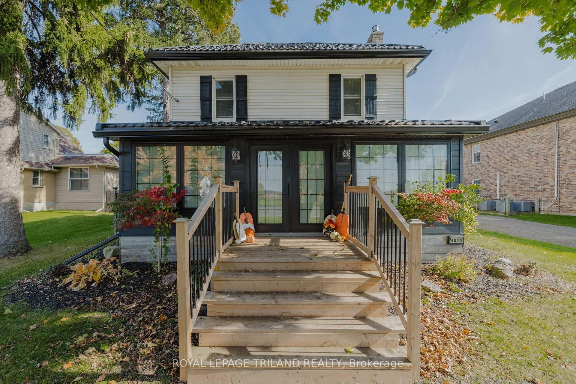 4512 Colonel Talbot Road photo 2