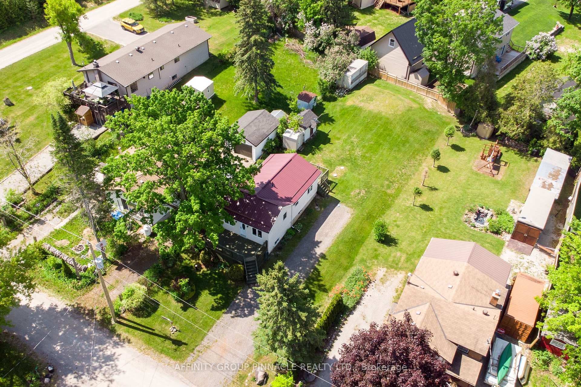5 Fawn Street photo 3
