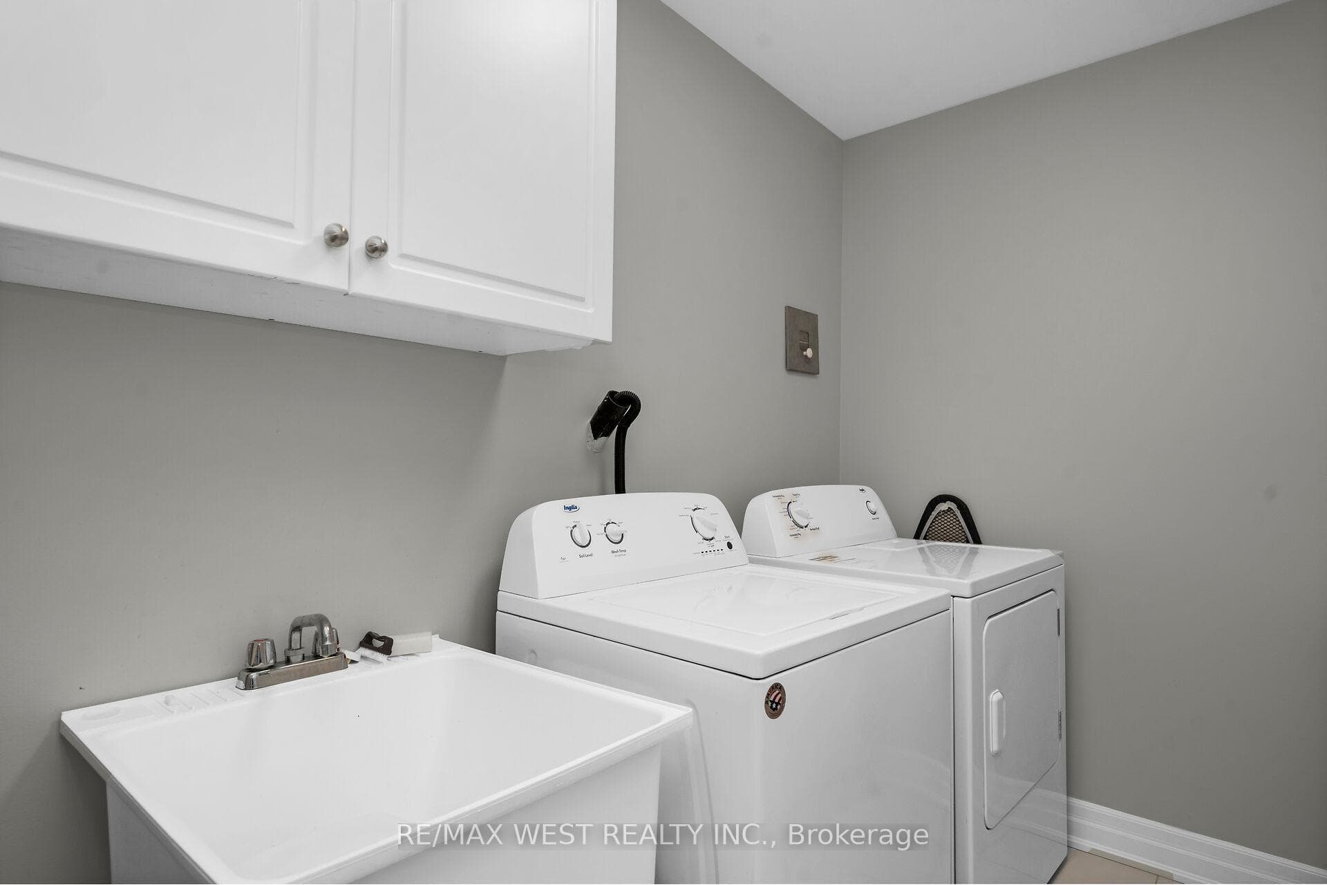 8208 Pine Valley Drive photo 35