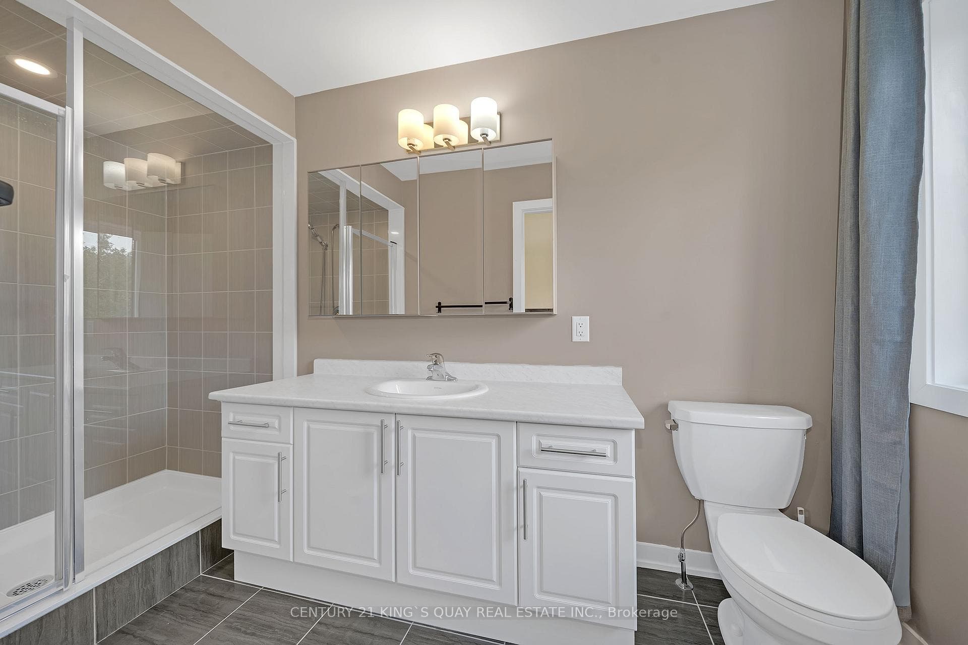 250 Finch Avenue Unit 33 photo 27