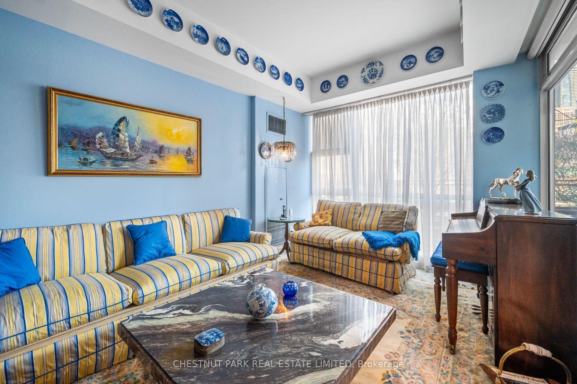 77 Avenue Road Unit 205 photo 14