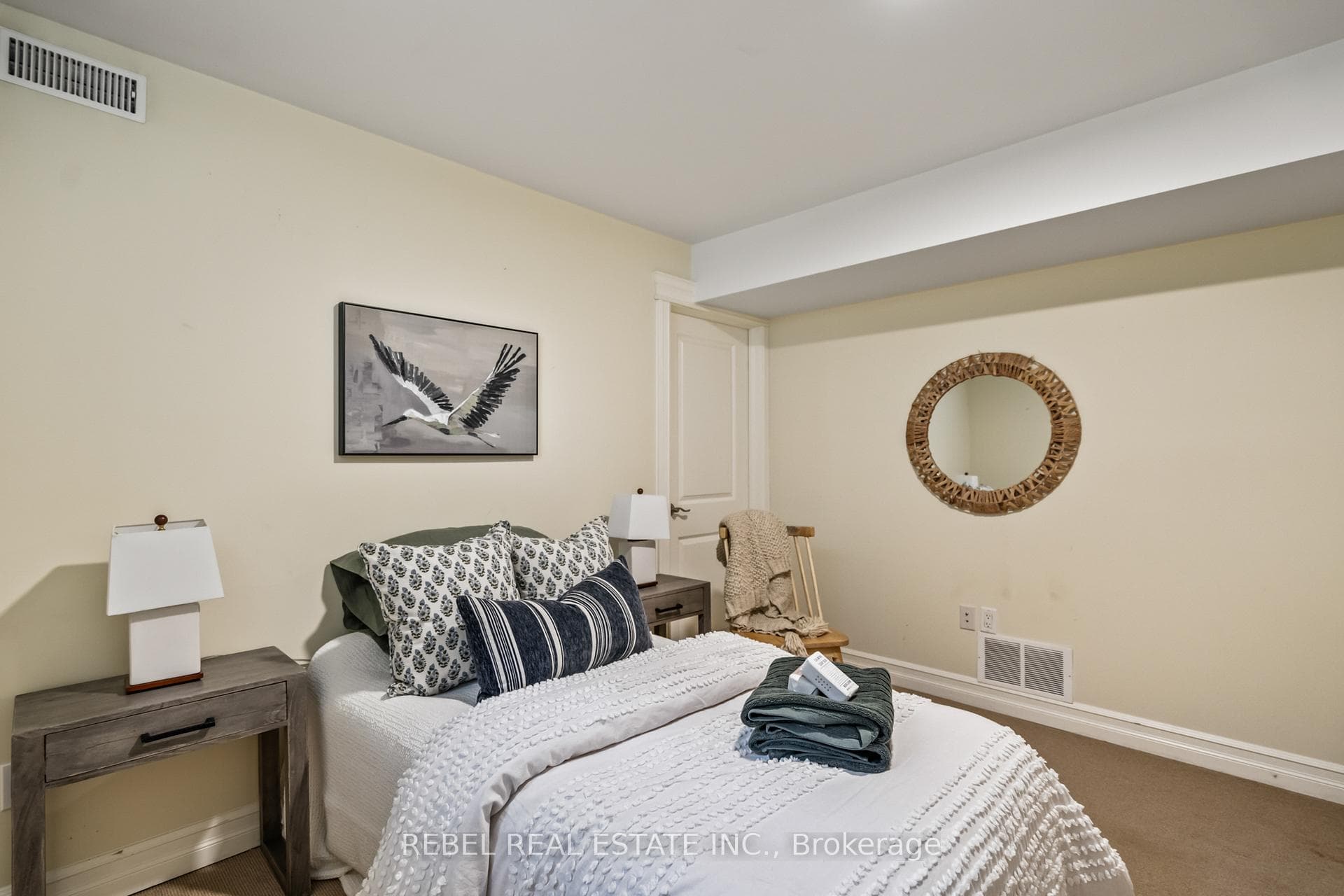 54 Sullivan Street photo 32
