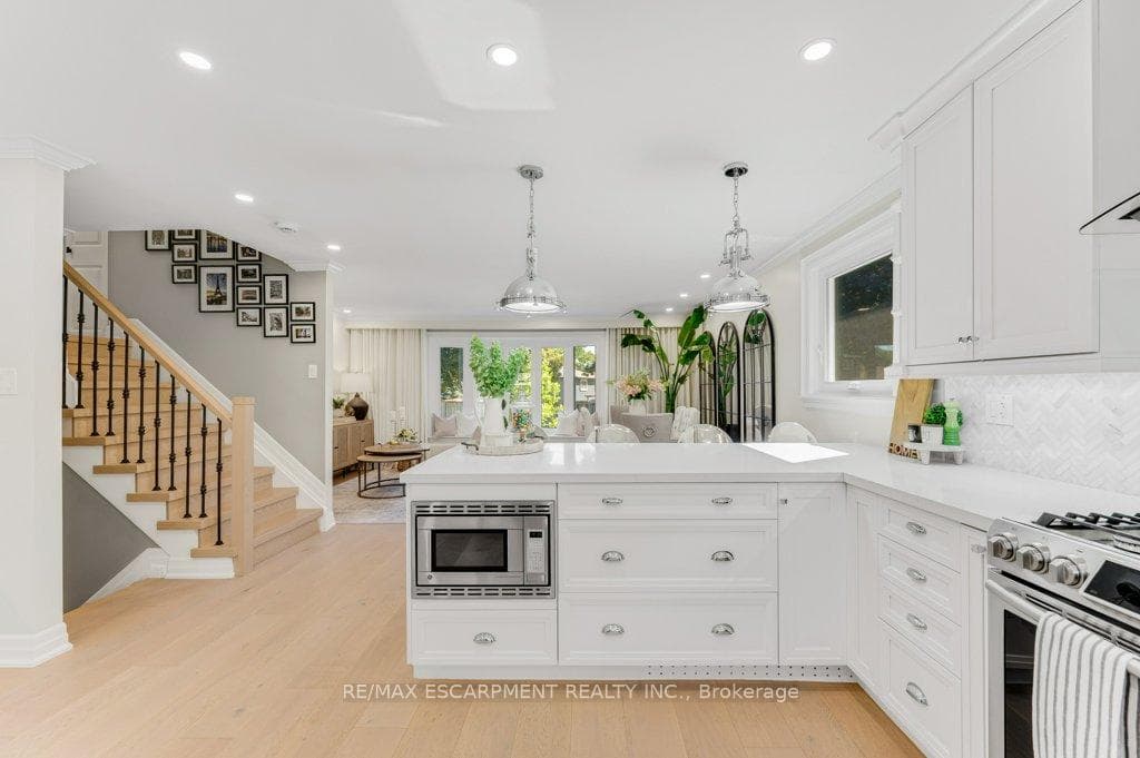 1482 Epping Road photo 18