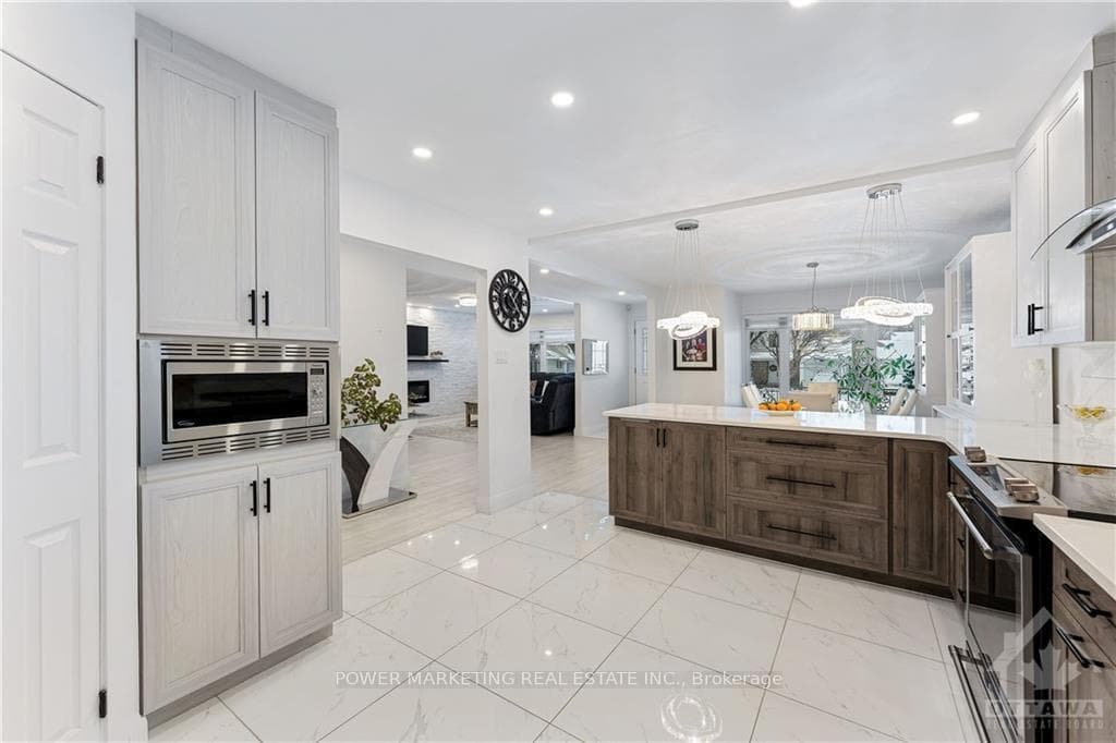 2084 MAYWOOD Street photo 10