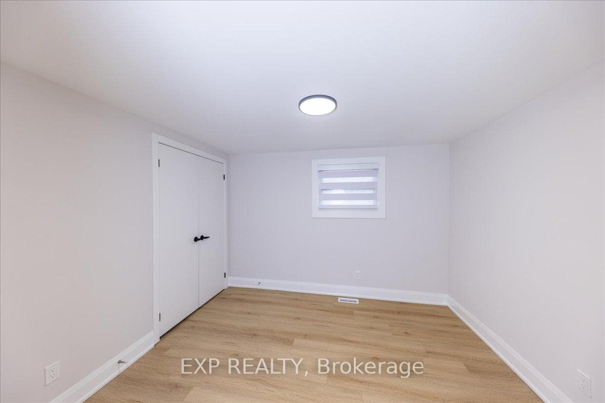 149 Ivon Avenue photo 21