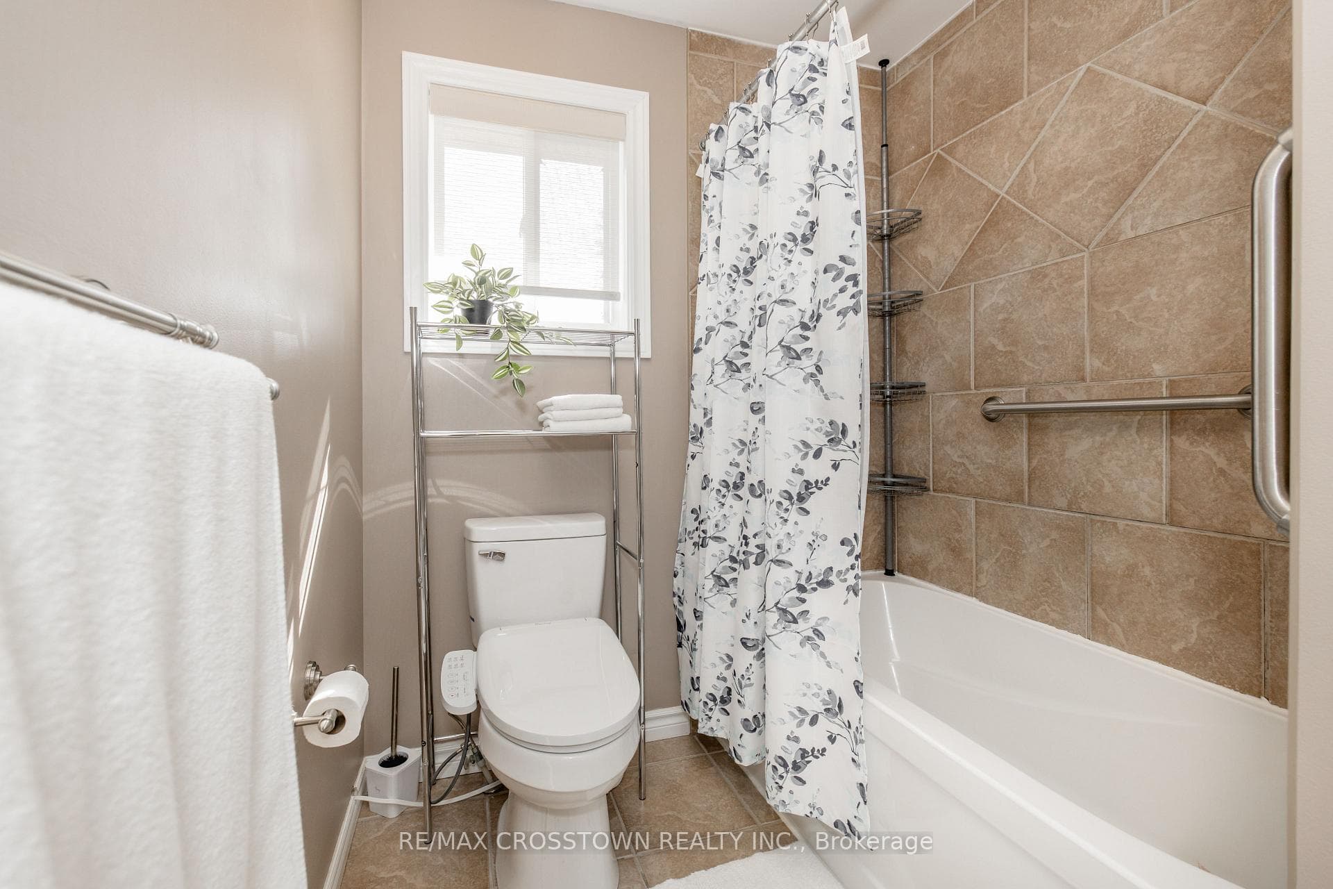 11 Revelstoke Court photo 22