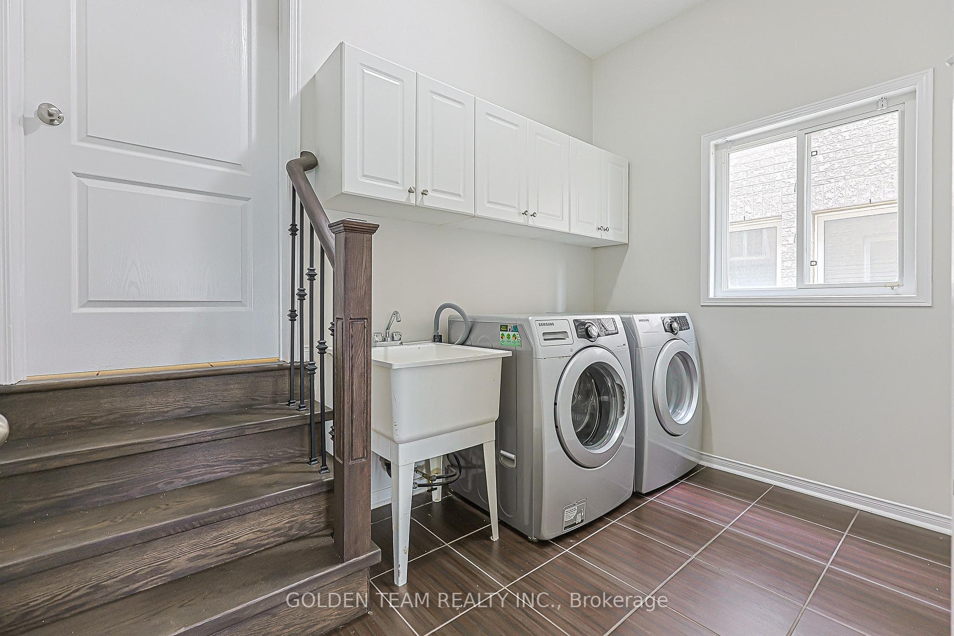1855 Grandview Street photo 25