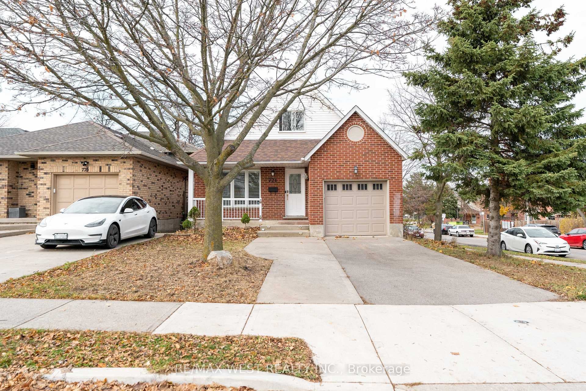 721 Acadia Drive photo 1