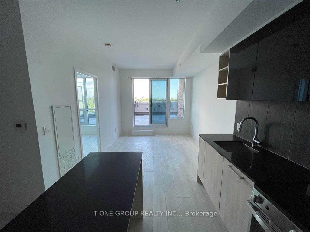 31 Tippett Road Unit 715 photo 7
