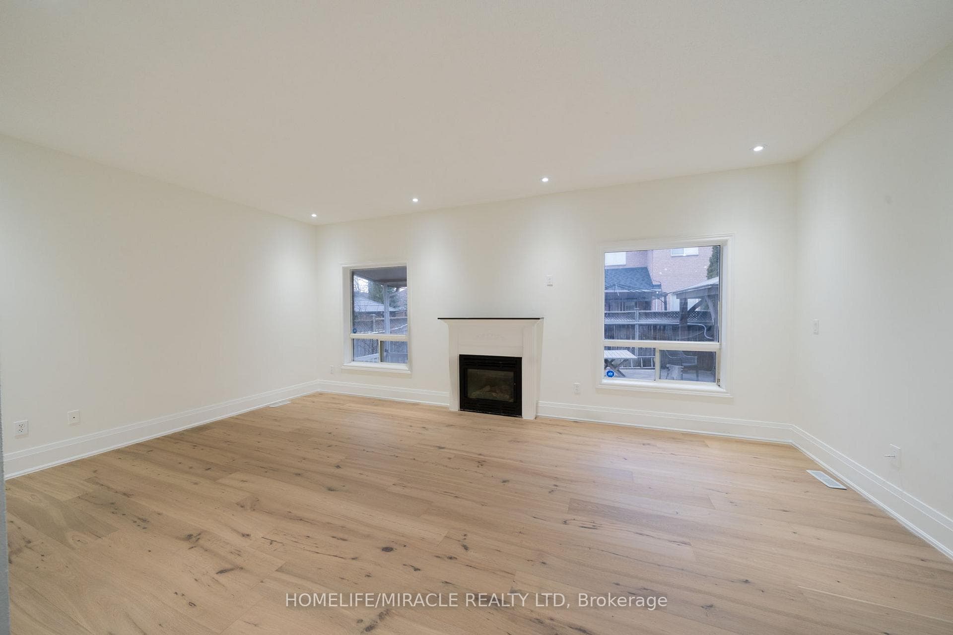 643 Warhol Way Unit Upper photo 21