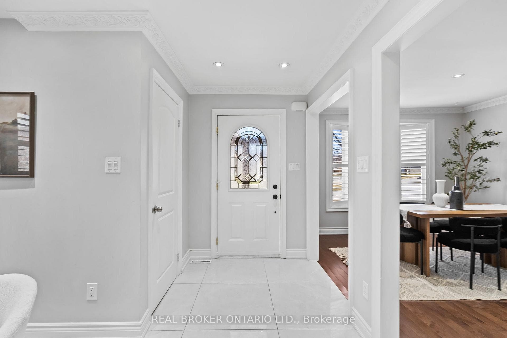 704 Coulson Avenue photo 4