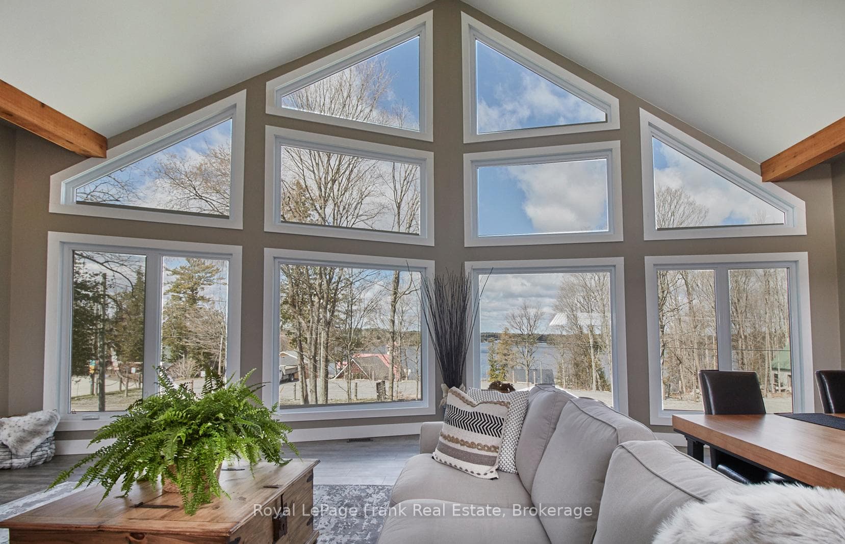 2269 McCracken's Landing Road photo 6