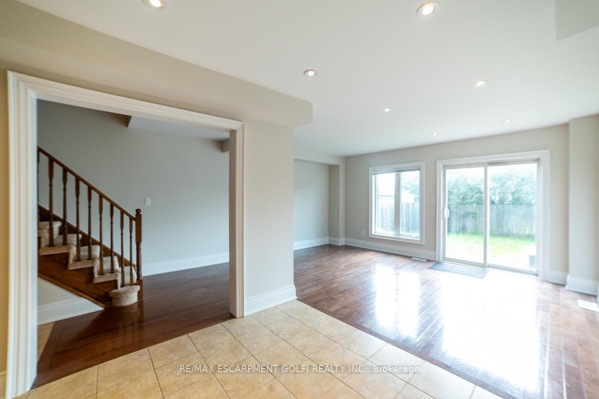 5274 Palmetto Place photo 8