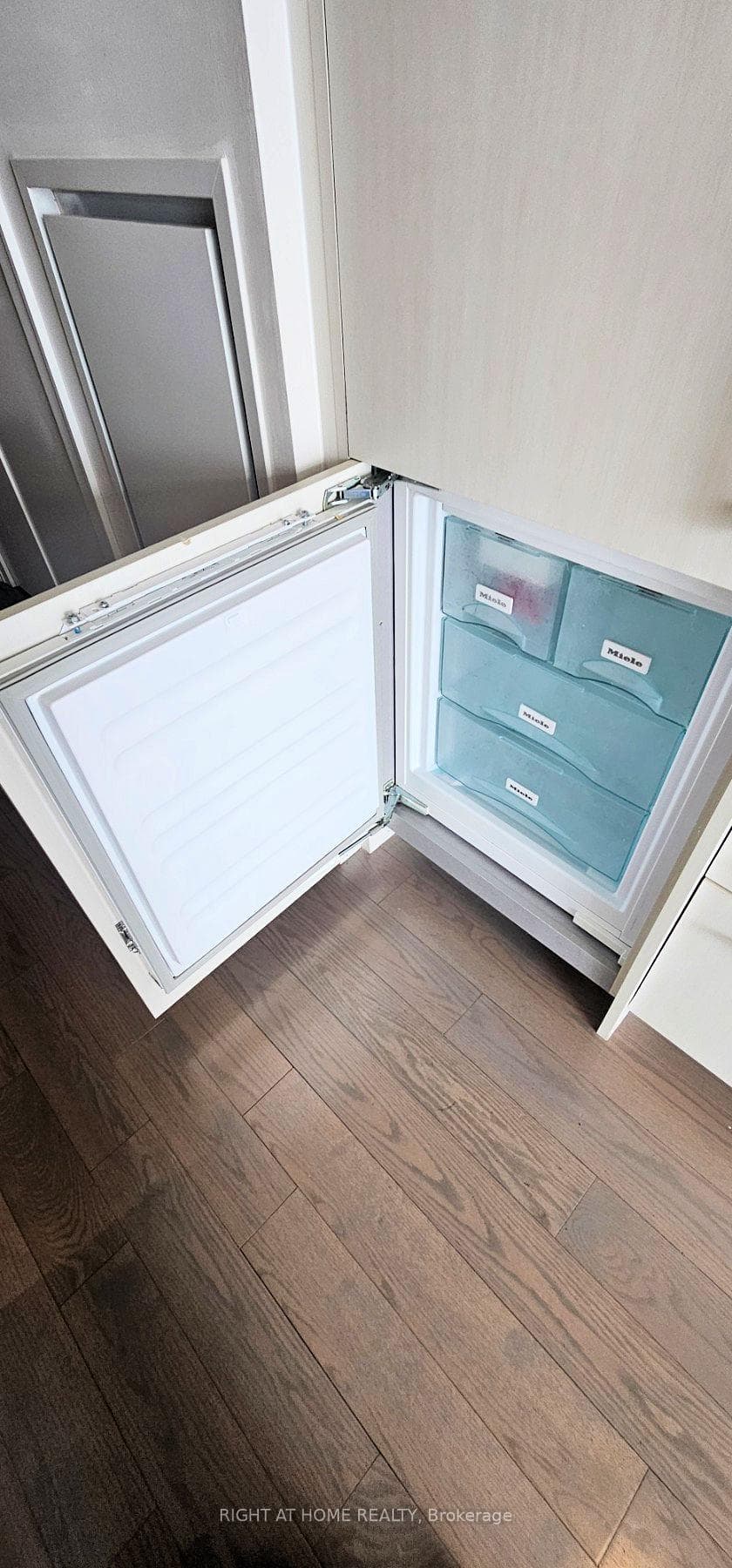 Built-in appliance fridge