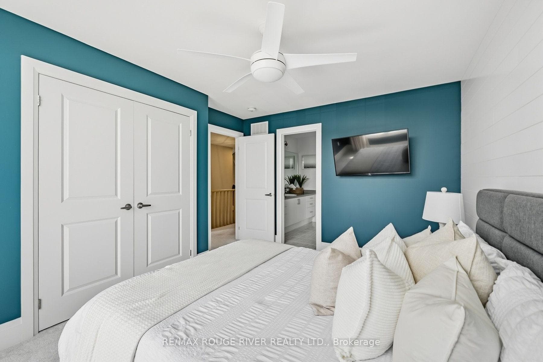 120 Highlands Boulevard photo 43