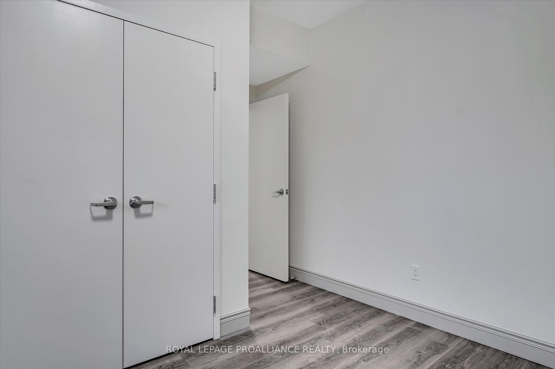 380 George Street Unit 2A photo 25