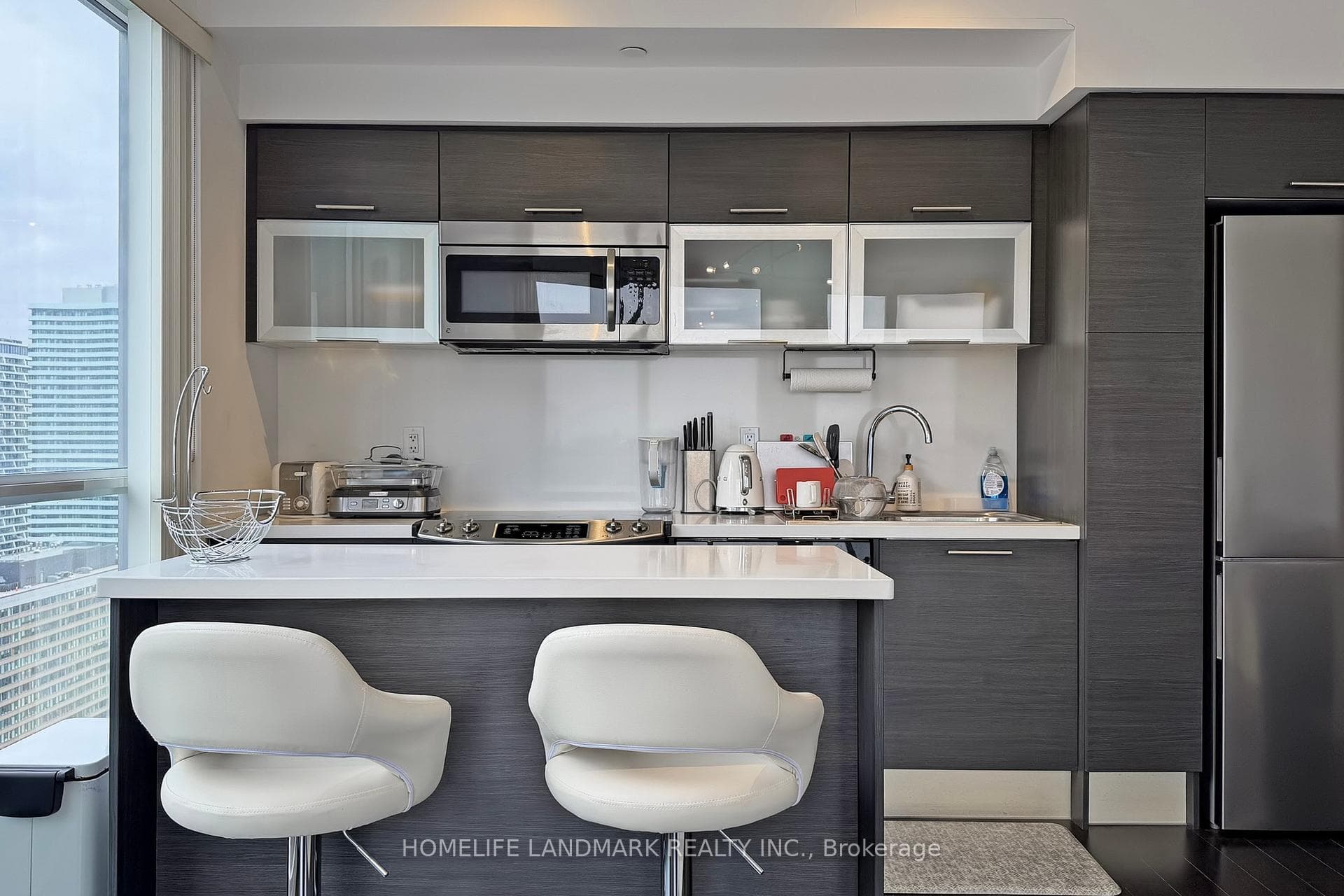386 Yonge Street Unit 3015 photo 9