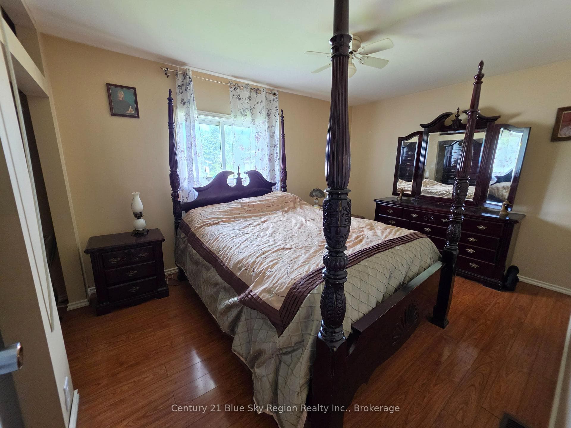 9 Mary Street photo 12