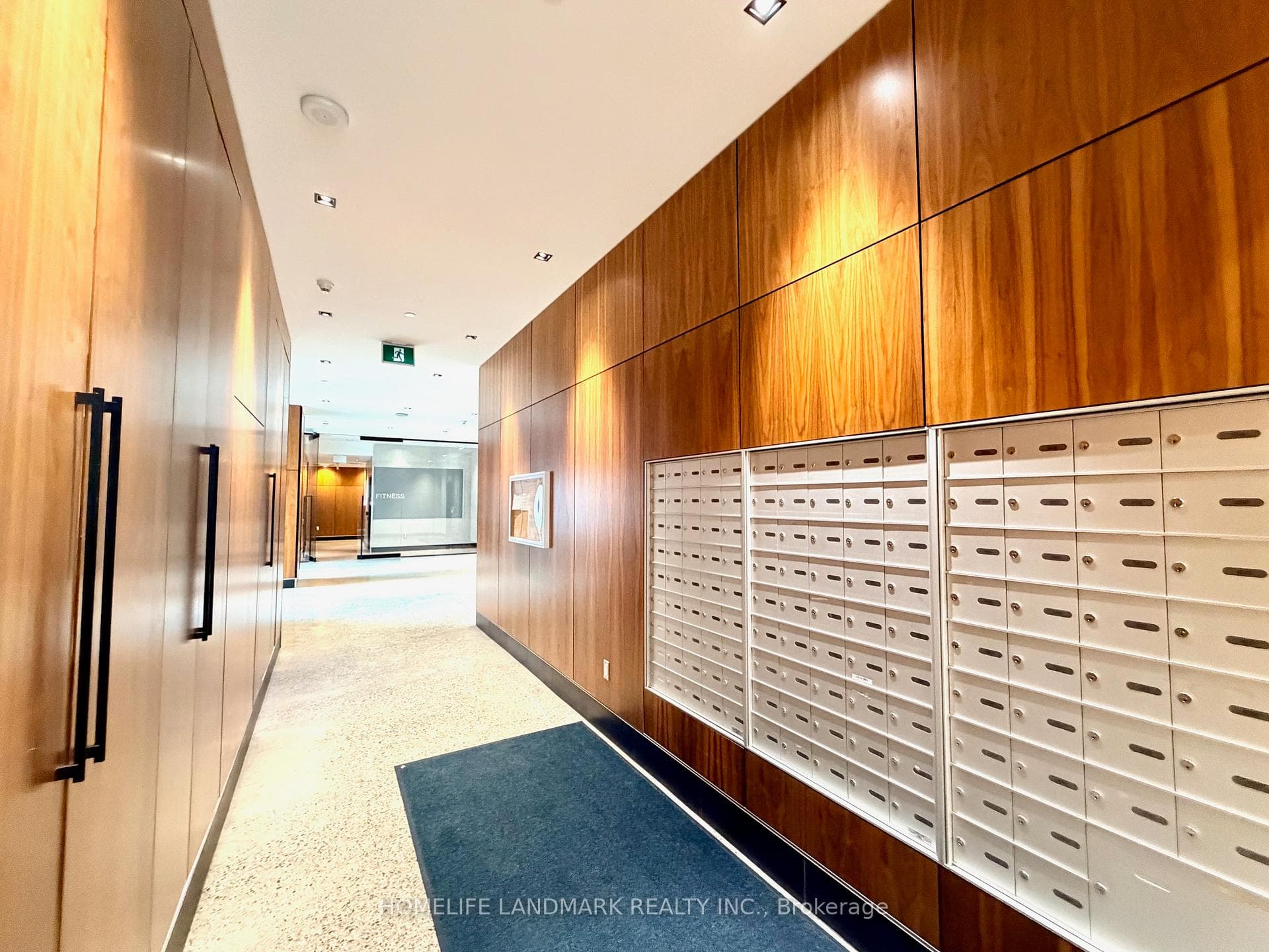 mailbox / package storage