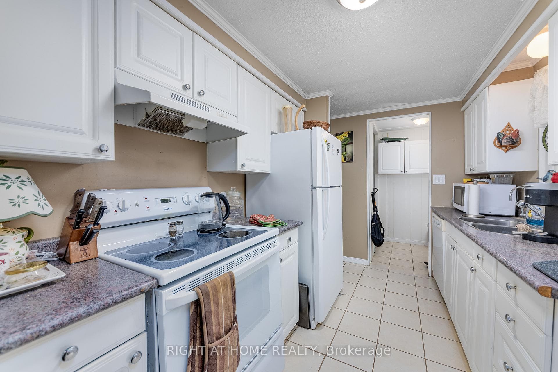 17 Weeping Willow Drive photo 11