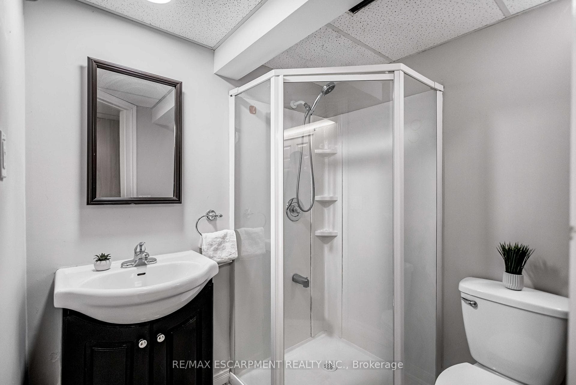 85 Ranchdale Drive photo 36
